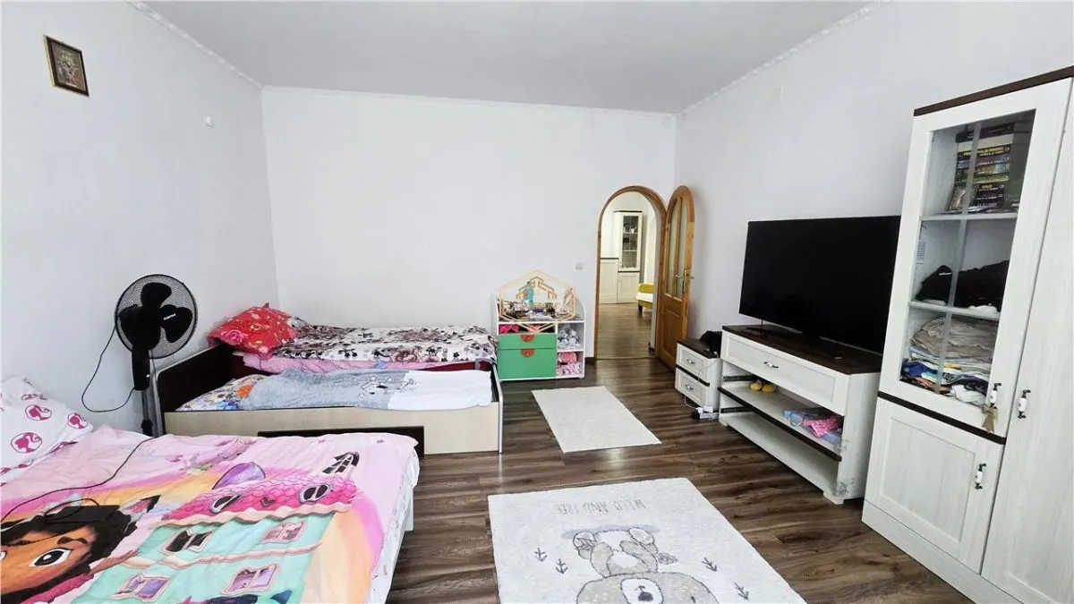 VIDEO | PIATA 14 MAI | CASA MULTIFUNCTIONALA | 3 APARTAMENTE + SPATIU COMERCIAL - foto 10