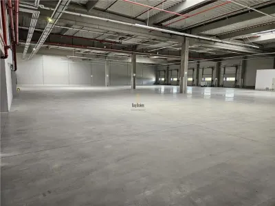 Spatiu Industrial - 3700 mp - Logistica - Productie - Depozitare - Distributie - Oradea