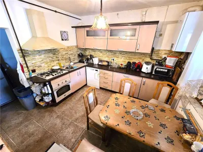 Casa spatioasa cu 5 camere | Ilarie Chendi - foto 14