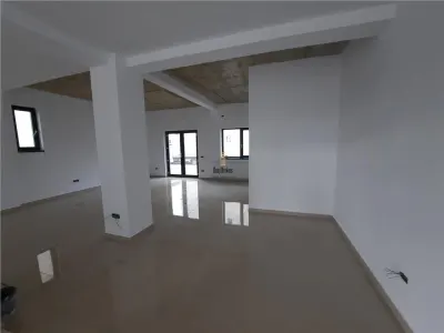 Spatiu Comercial, 76 mp, Sibiu - foto 4