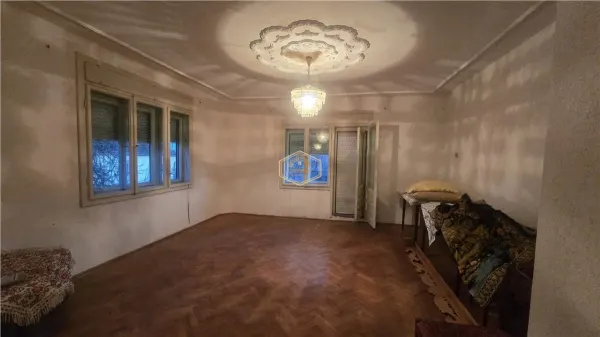 Casă 4 camere Mediesu Aurit - poza 4