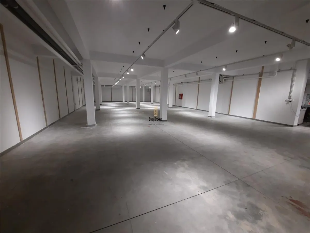 Spatiu Comercial - 300 mp - Showroom  - Servicii - foto 4