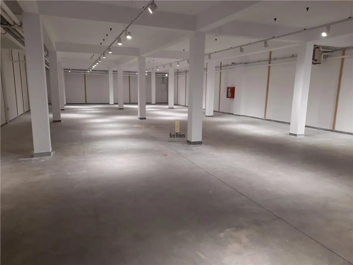 Spatiu Comercial - 300 mp - Showroom  - Servicii - foto 9