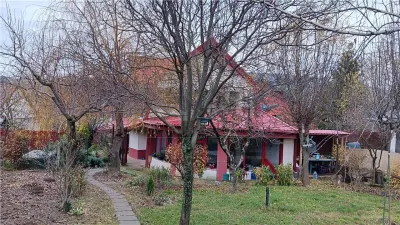 Ocazie! Barnova str Principala Vila P+1+M 225mp Teren 600mp amenajat - Barnova
