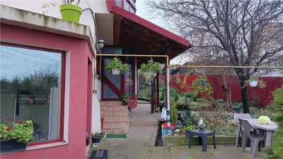 Ocazie! Barnova str Principala Vila P+1+M 225mp Teren 600mp amenajat - foto 2