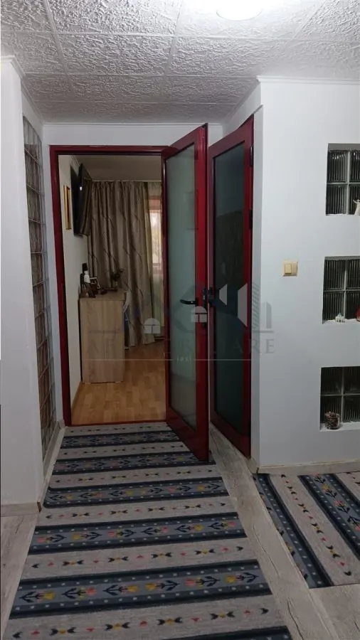 Ocazie! Barnova str Principala Vila P+1+M 225mp Teren 600mp amenajat - foto 13