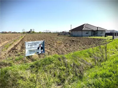 Teren Intravilan-7668-Ideal pentru dezvoltare - Dara