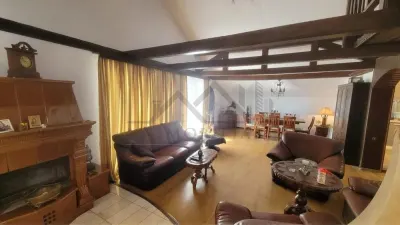 Copou, Sararie ,  Vila P+E  su.= 240mp C2 = 31mp  C3 = 19mp  TEREN = 481mp  cu posibilitate de inca 220mp - foto 2