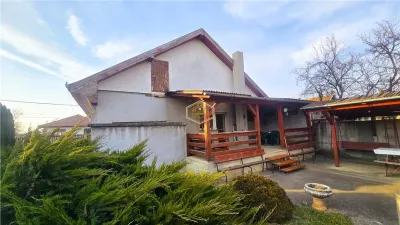 VIDEO | Aproape de oras: Casa cu 3 dormitoare, curte frumoasa si terasa cu gratar - foto 17