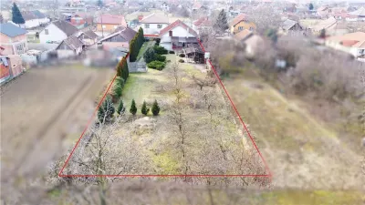 VIDEO | Aproape de oras: Casa cu 3 dormitoare, curte frumoasa si terasa cu gratar - foto 23