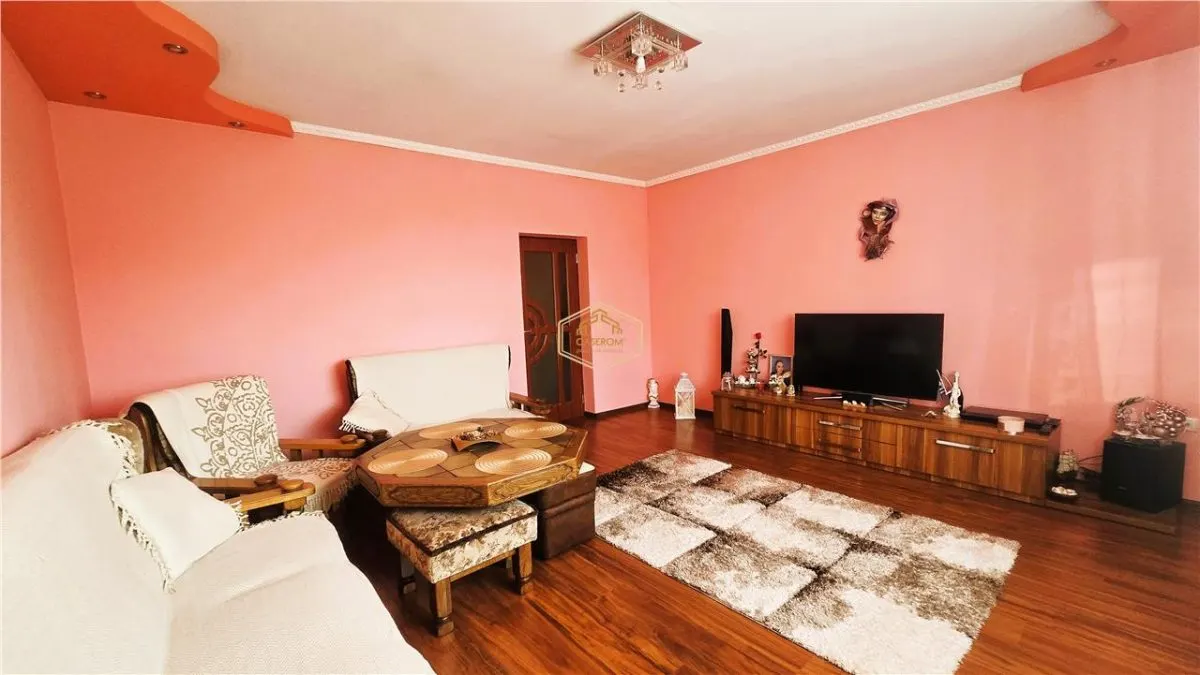 VIDEO | Aproape de oras: Casa cu 3 dormitoare, curte frumoasa si terasa cu gratar - foto 8