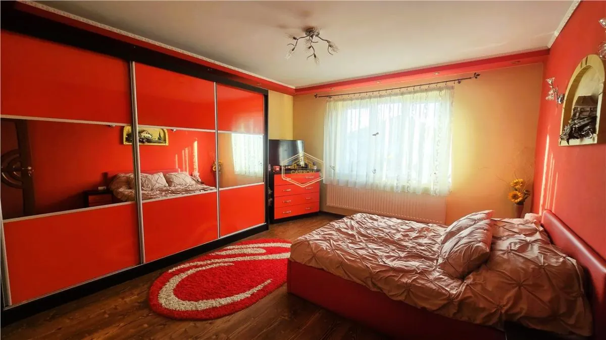 VIDEO | Aproape de oras: Casa cu 3 dormitoare, curte frumoasa si terasa cu gratar - foto 9