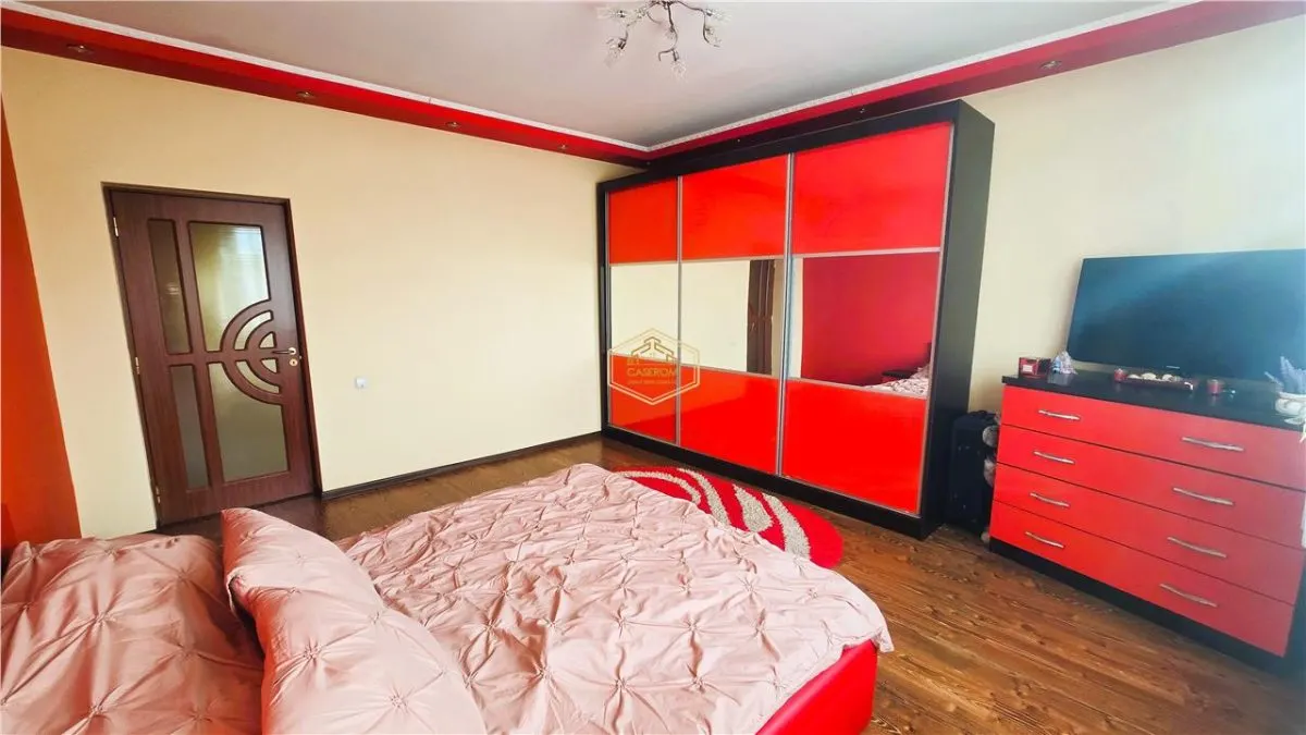 VIDEO | Aproape de oras: Casa cu 3 dormitoare, curte frumoasa si terasa cu gratar - foto 10