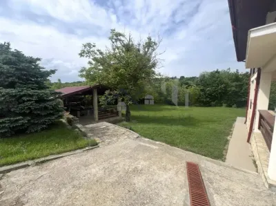 Barnova intersectia cu Pietrarie VILA D+P+M SU=212mp TEREN 1670mp amenajat superb - foto 3