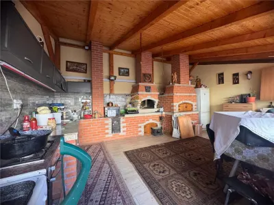 Casa cu 8 camere in Centru | Servicii - Clinica | Teren 700 mp - foto 13