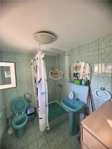 Casa cu 8 camere in Centru | Servicii - Clinica | Teren 700 mp - foto 6