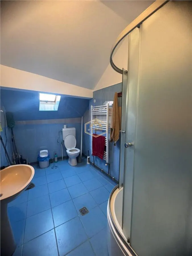 Casa cu 8 camere in Centru | Servicii - Clinica | Teren 700 mp - foto 10