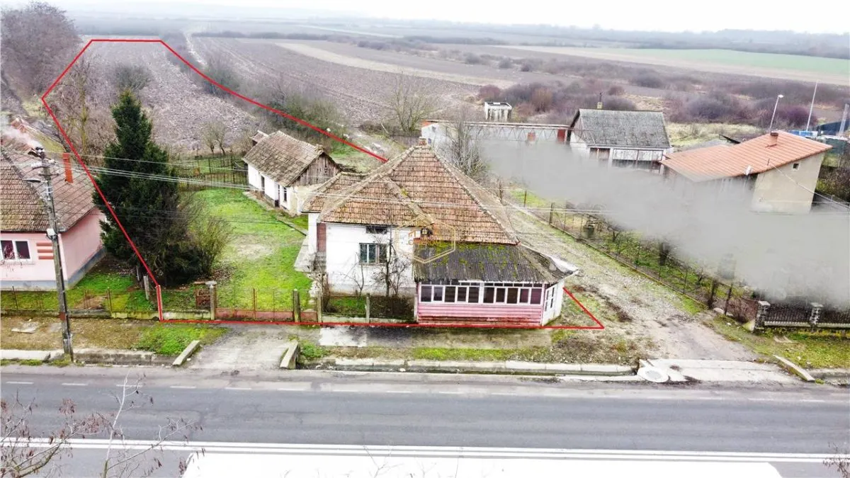 Casa cu 3 camere si 8.914 mp de teren | Acces din DN 19A - Petea - foto 2