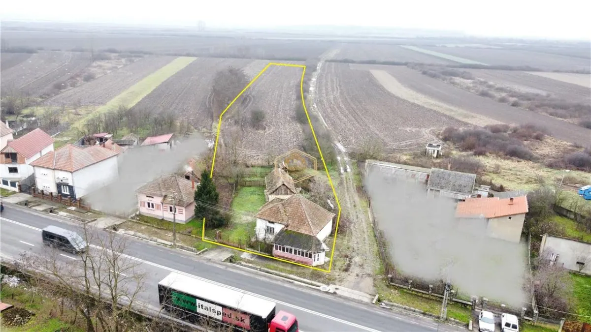 Casa cu 3 camere si 8.914 mp de teren | Acces din DN 19A - Petea - foto 3