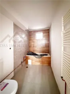 Apartament 2 camere, etaj 3 , bld. Independentei - foto 2