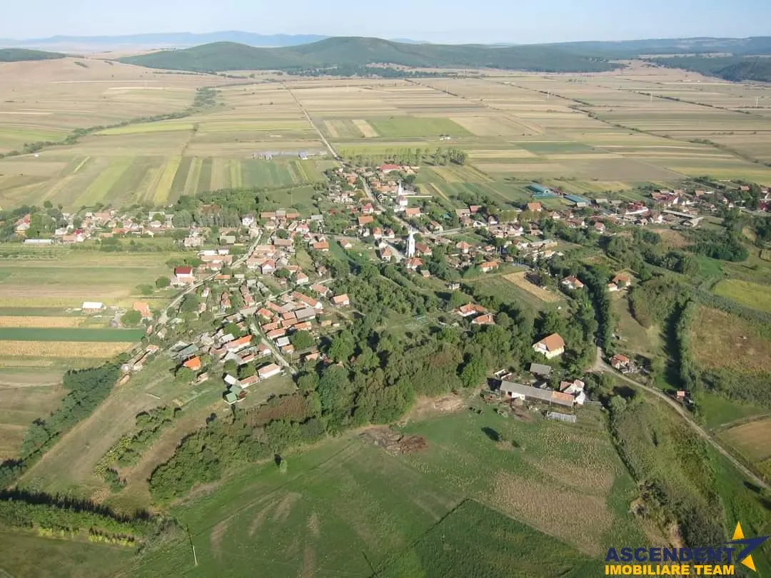 Suprafata intravilana pe 6.425 mp, oportunitate platforme rezidentiale - foto 1