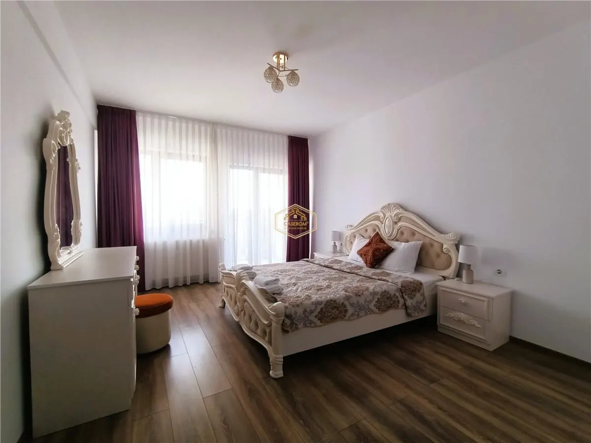 Apartament cu 3 camere | Etaj 2 - Piata de Vechituri - foto 1