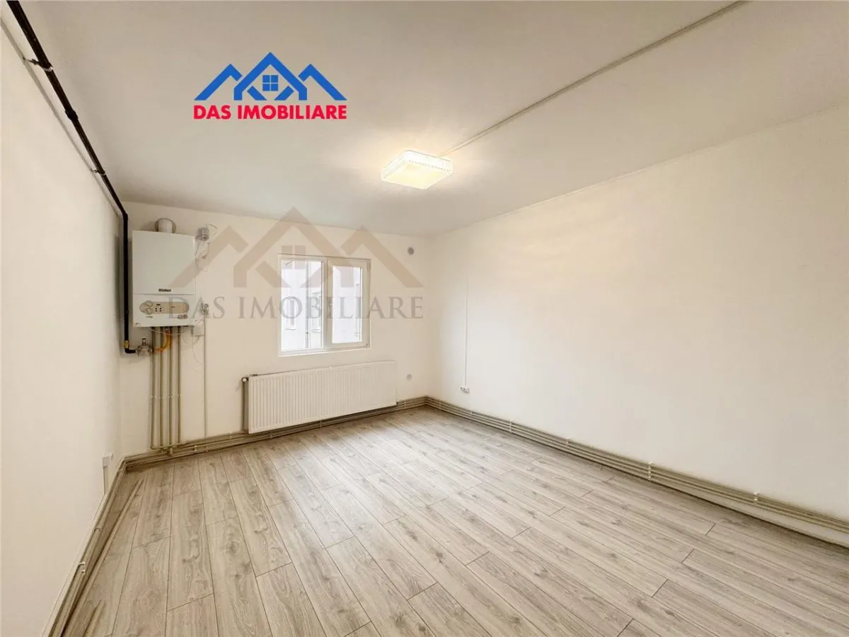 Garsoniera renovata, etaj 2, str. Berzei - foto 3
