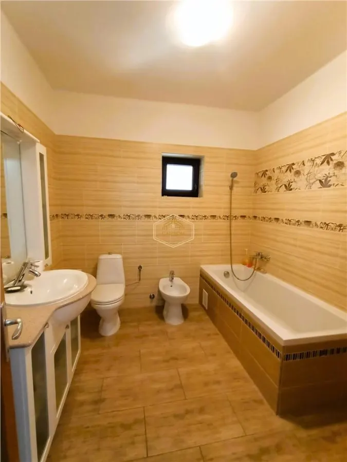 Proprietate cu 4 camere in vecinatatea Cetatii Medievale - foto 14