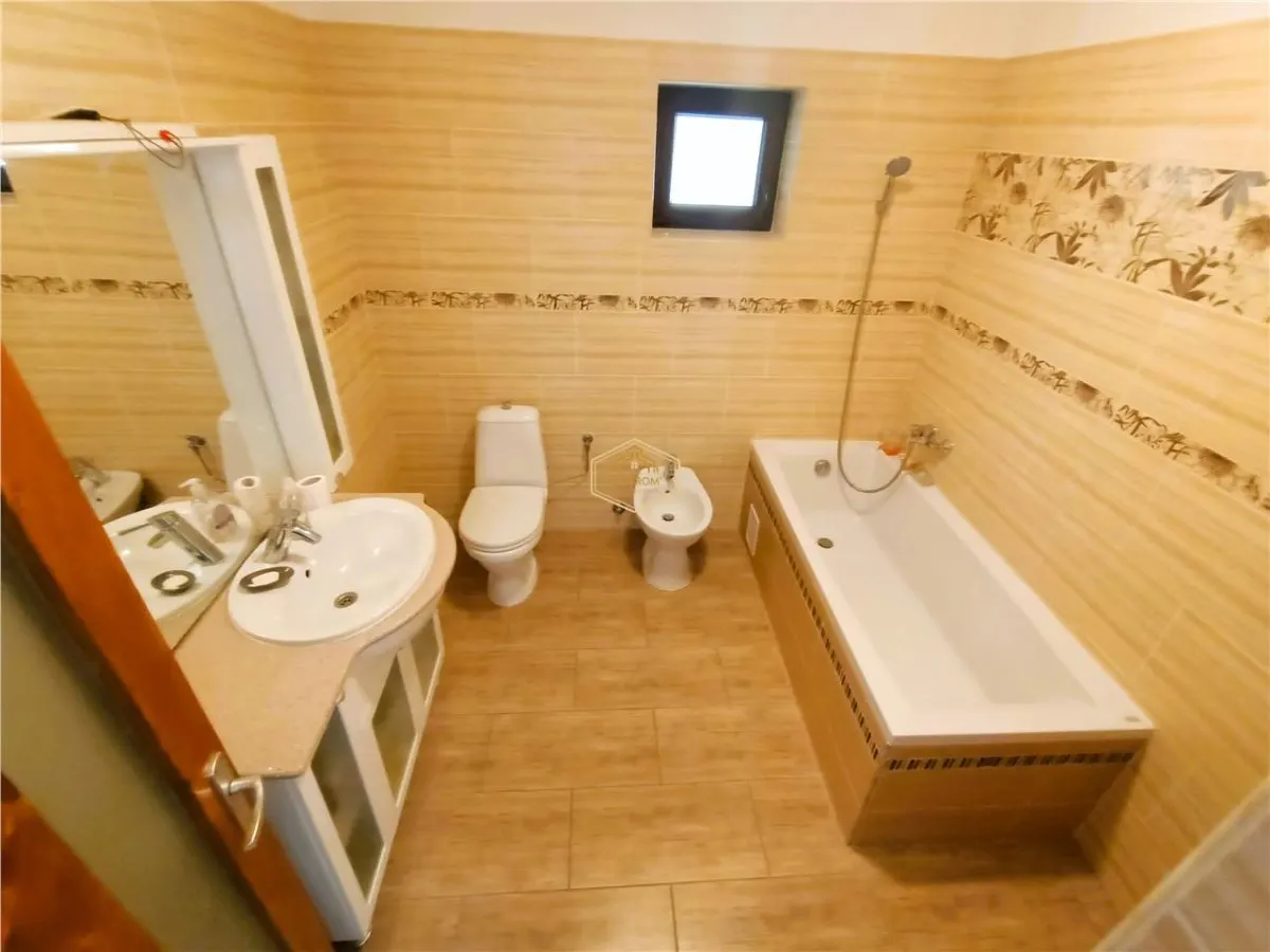 Proprietate cu 4 camere in vecinatatea Cetatii Medievale - foto 15
