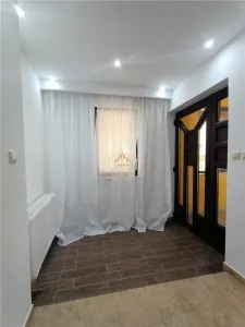 Proprietate cu 4 camere in vecinatatea Cetatii Medievale - foto 17