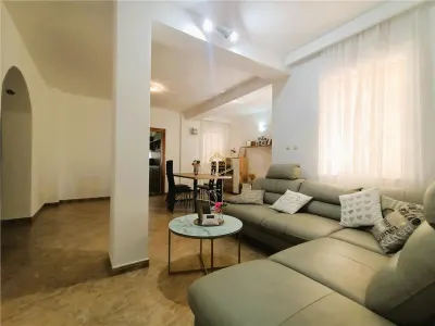 Proprietate cu 4 camere in vecinatatea Cetatii Medievale - foto 7