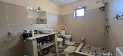 Casa complet mobilata si utilata cu 5 dormitoare | Localitatea Odoreu | Teren 859 mp - foto 20