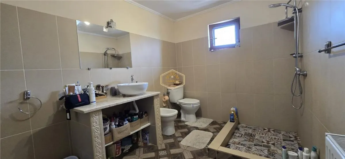 Casa complet mobilata si utilata cu 5 dormitoare | Localitatea Odoreu | Teren 859 mp - foto 20