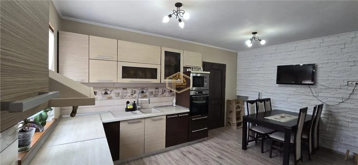 Casa complet mobilata si utilata cu 5 dormitoare | Localitatea Odoreu | Teren 859 mp - foto 8