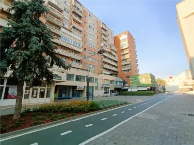 Apartament 4 camere ideal pentru familie sau elevi | Piata 25 Octombrie - Satu Mare