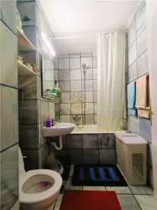 Apartament 4 camere ideal pentru familie sau elevi | Piata 25 Octombrie - foto 11