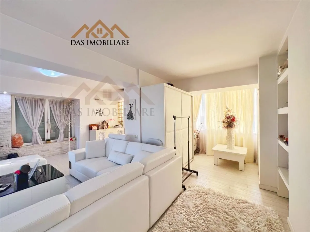 Ultracentral, 3 camere si terasa de 50 mp , etaj intermediar - foto 1