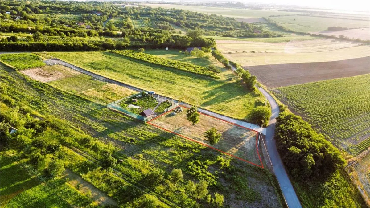 Teren intravilan cu vedere panoramica spre oras si padure | 1.000 mp - foto 2