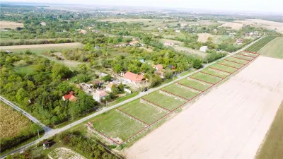 VIDEO | Priveliste de vis | Ultima parcela de casa imprejmuita | Drum asfaltat, utilitati - Satu Mare