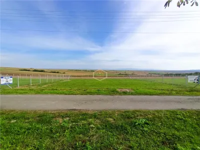 VIDEO | Priveliste de vis | Ultima parcela de casa imprejmuita | Drum asfaltat, utilitati - foto 7
