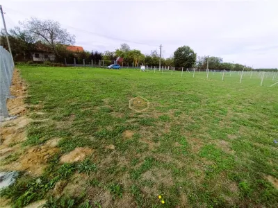 VIDEO | Priveliste de vis | Ultima parcela de casa imprejmuita | Drum asfaltat, utilitati - foto 9