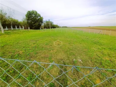 VIDEO | Priveliste de vis | Ultima parcela de casa imprejmuita | Drum asfaltat, utilitati - foto 10