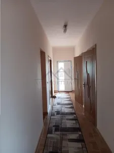 Tomesti  Vila P+E SU=236mp 5 dormitoare living doua bai garaj TEREN 1347mp amenajat - foto 9