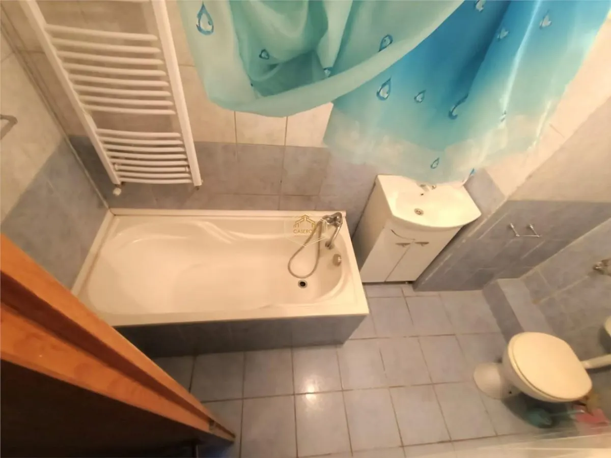Casa compusă din  2 apartamente cu acces separat | zona semicentral? | B-dul Unirii | - foto 18