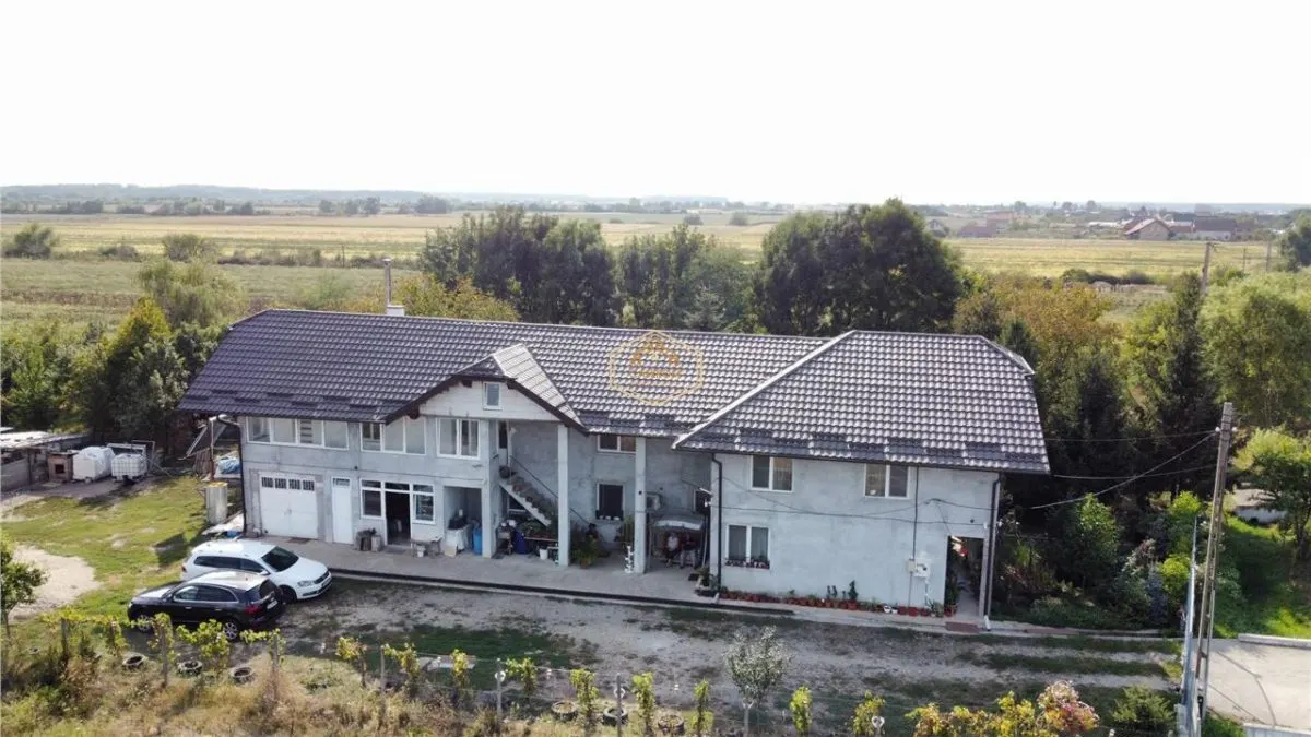 Casa cu 8 camere + anexe gospodaresti | Ciuperceni | Teren 4.760 mp - foto 21