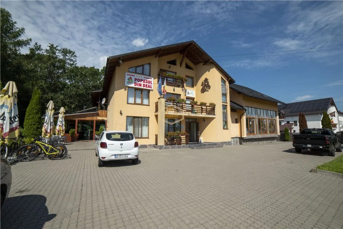 AFACERE LA CHEIE | Pensiune cu 14 camere + Restaurant | ROI 6 YEARS - foto 11