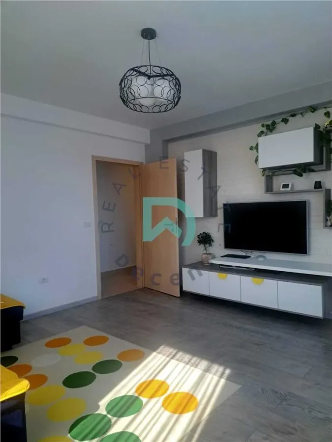 Apartament 3 camere, Tractorul, loc de parcare - foto 2