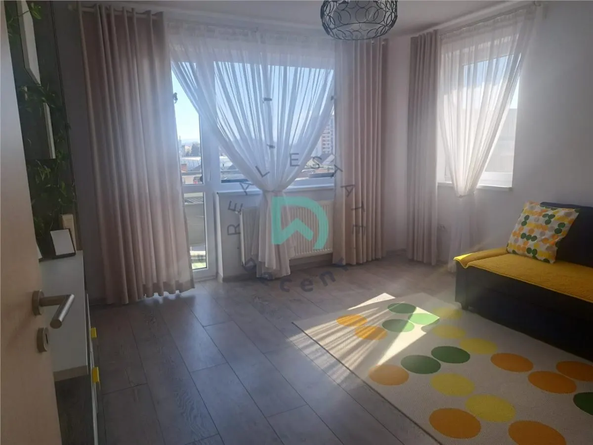 Apartament 3 camere, Tractorul, loc de parcare - foto 3