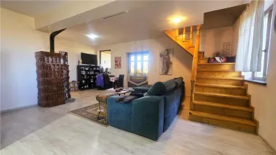 VIDEO | Vila spatioasa cu 6 camere, crama si teren generos | Bercu Rosu - foto 15