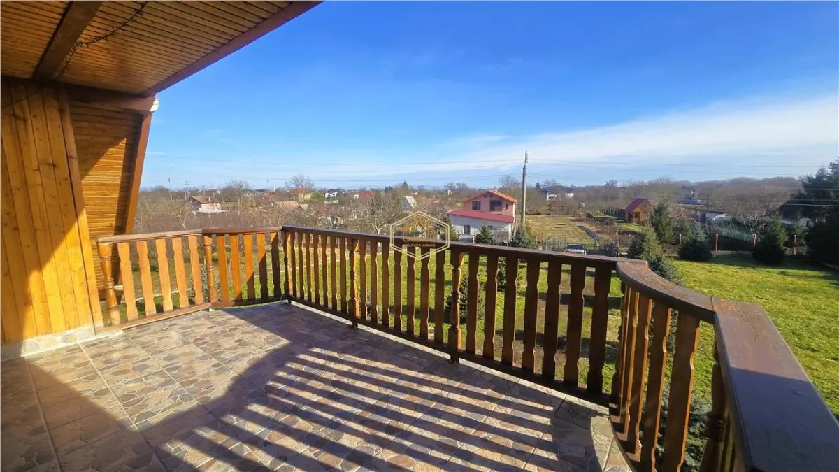 VIDEO | Vila spatioasa cu 6 camere, crama si teren generos | Bercu Rosu - foto 22